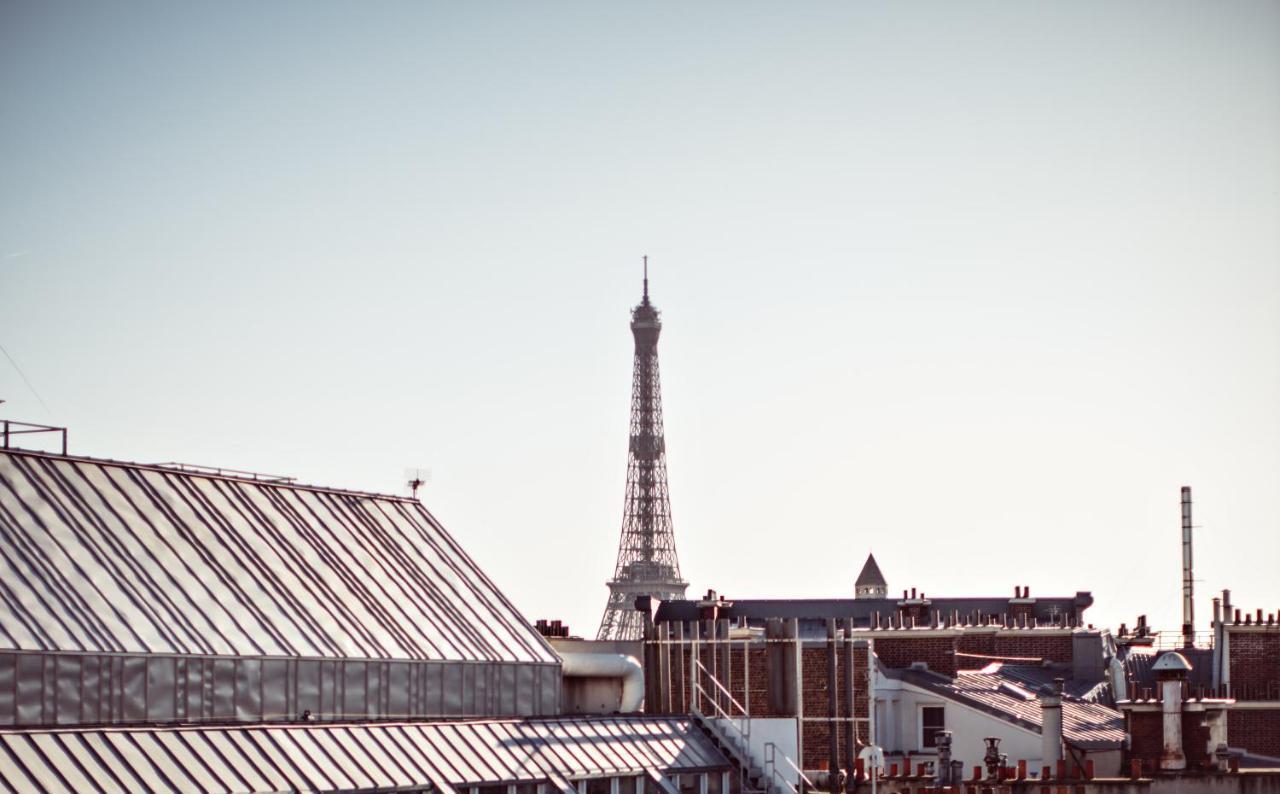 Monsieur George Hotel & Spa - Champs-Elysees Paris Exteriör bild The roof of the museum